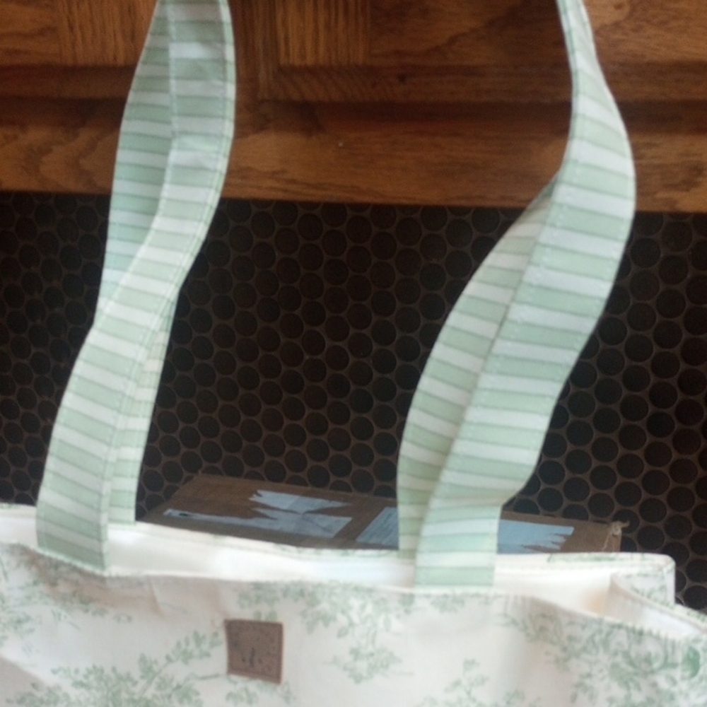 Retro/Vintage Style Toile Tote - Picture 4 of 6